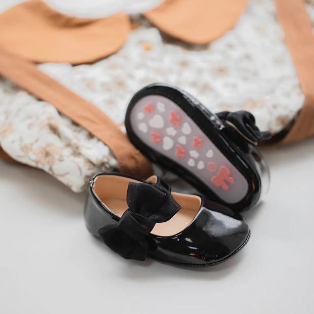 Butterfly-Knot PU Baby Shoes – Soft Sole Anti-Slip First Walkers (0–18 Months) First Walkers ZURRIES BILLINERY (PVT) LTD.